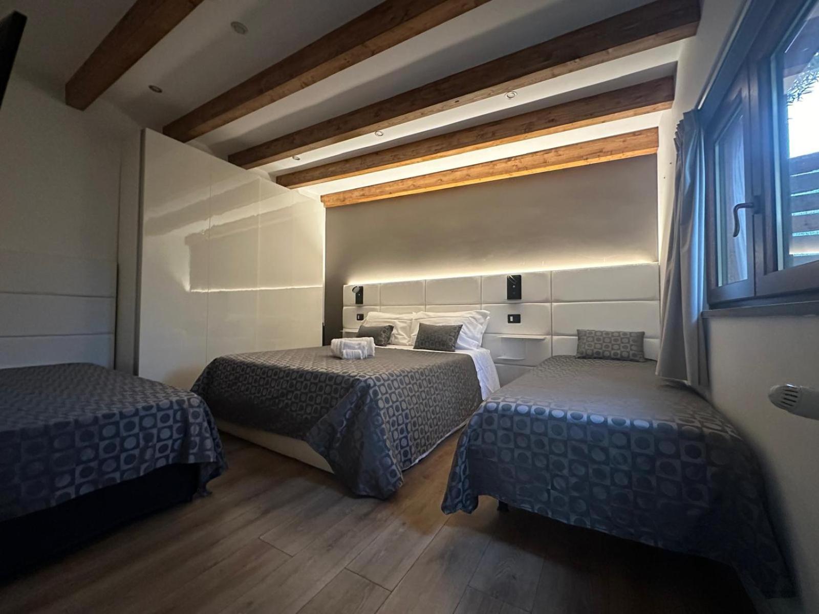 Ottomood B&B And Apartments Tremestieri Etneo 客房 照片